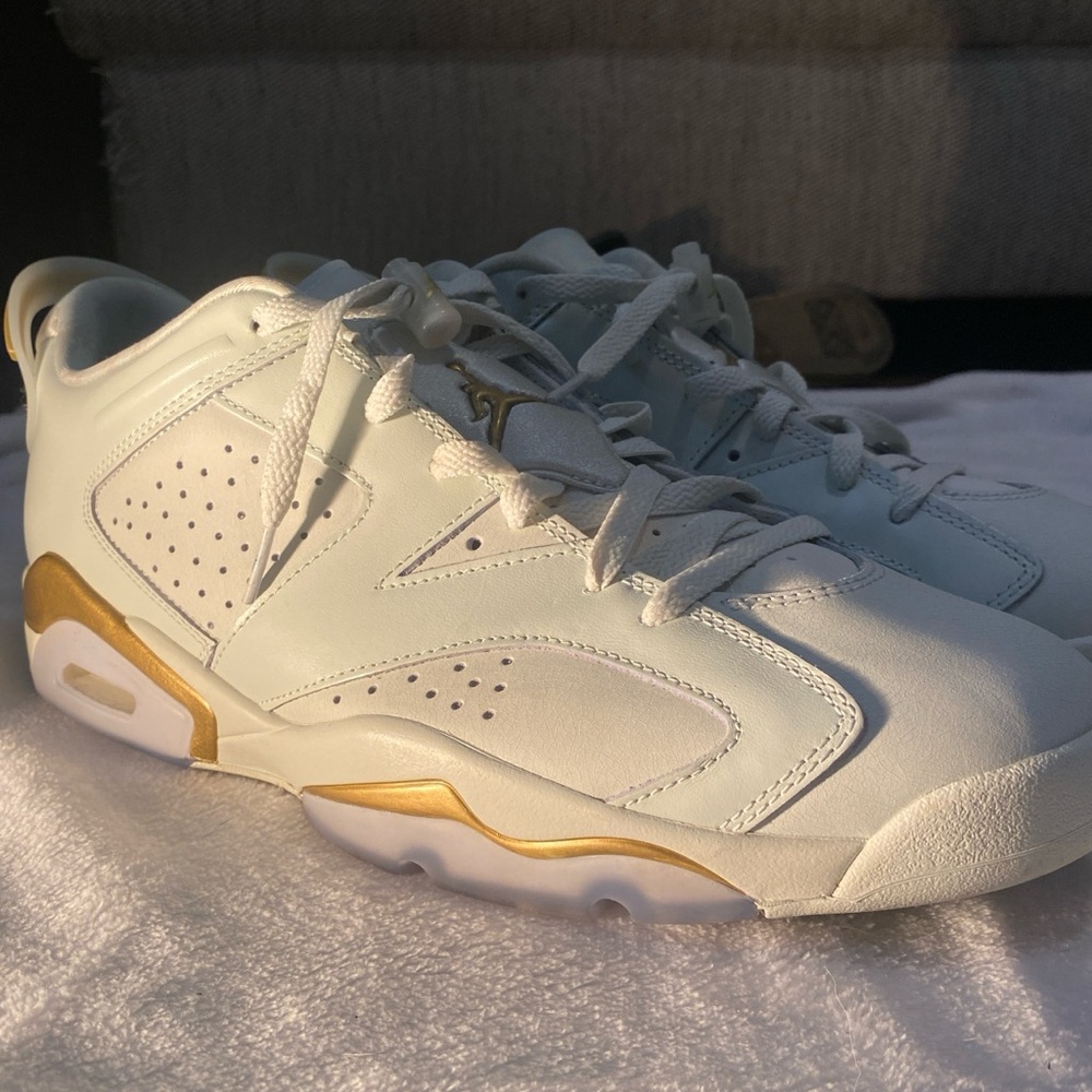 Jordan 6 low Chinese new year